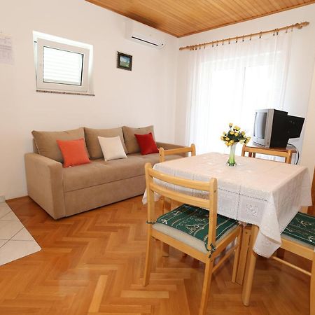 Apartments Nada Baška Eksteriør billede